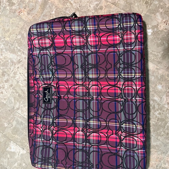 Coach large tote with laptop case and matching small accessory case - Picture 4 of 16